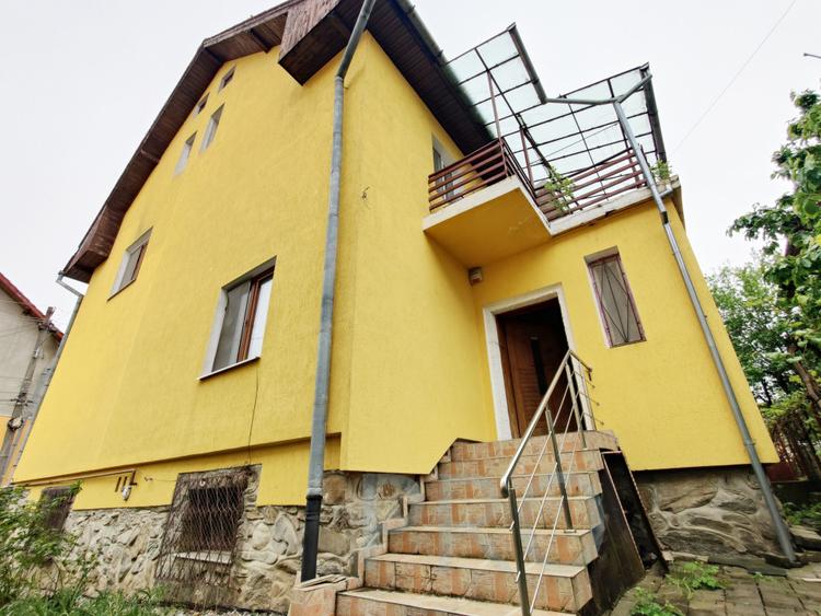 COMISION 0% Casă cuplată/5 camere/garaj/curte/zona Spitalul Cisnădie