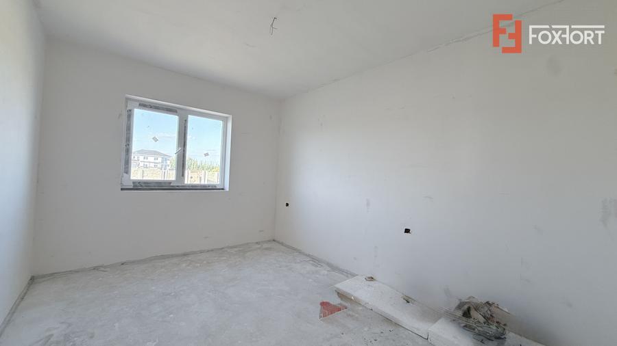 Duplex cu 4 camere despartit prin baie, Mosnita Veche