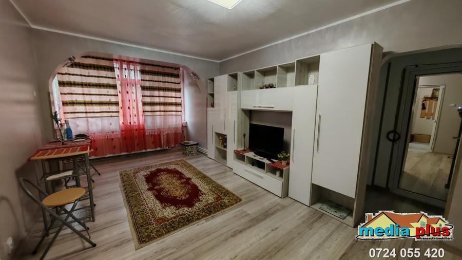 Apartament 2 camere, Micro 16 – aproape de Piața Siret, complet mobilat