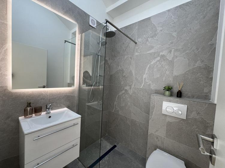 Penthouse 4 camere, 2 băi, mobilat si utilat, gata de mutare - 105 mpu