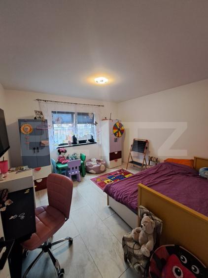 Casa parter cu priveliste spre munte,singur in curte