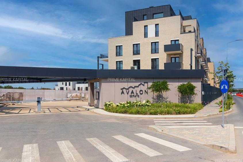 PENTHOUSE EXCLUSIVIST - MOBILAT - GATA DE MUTARE