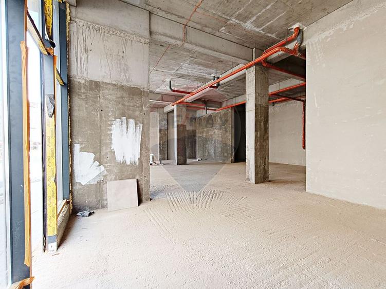 Vanzare Spatiu Comercial Parter + Curte 30mp | Randament 8.1% Garantat