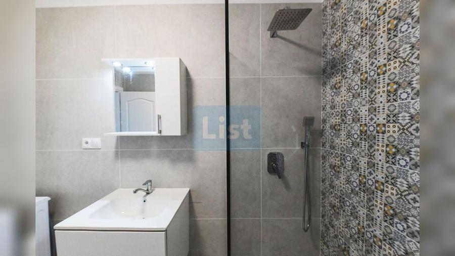 Apartament cu 3 camere, zona Aeroport