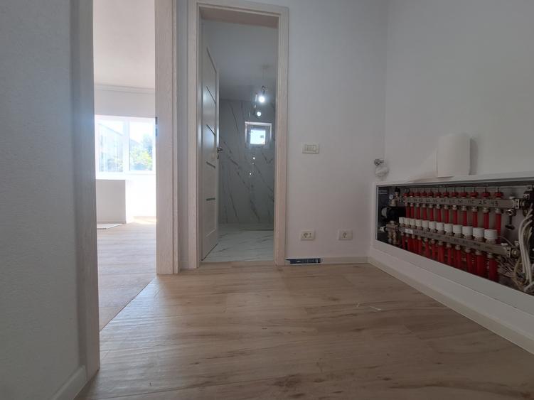 3 camere-71 mp - et 1 -Renovat 2026-incalzire in pardoseala-Dambovita