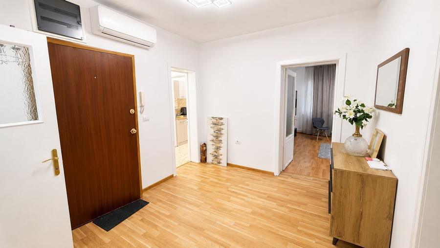 COMISION 0% | Apartament 3 Camere cu Garaj | Mobilat | Zona Medicina