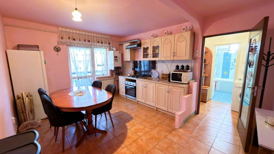 Apartament 2 camere MV2 Etaj IV, Str. Decebal – Carei - Zona Kaufland