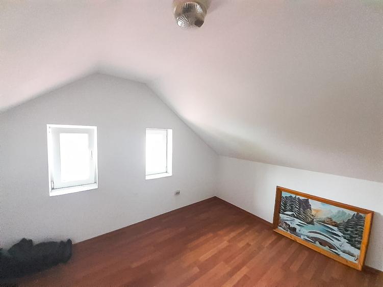 Vila de vanzare Valea Lupului