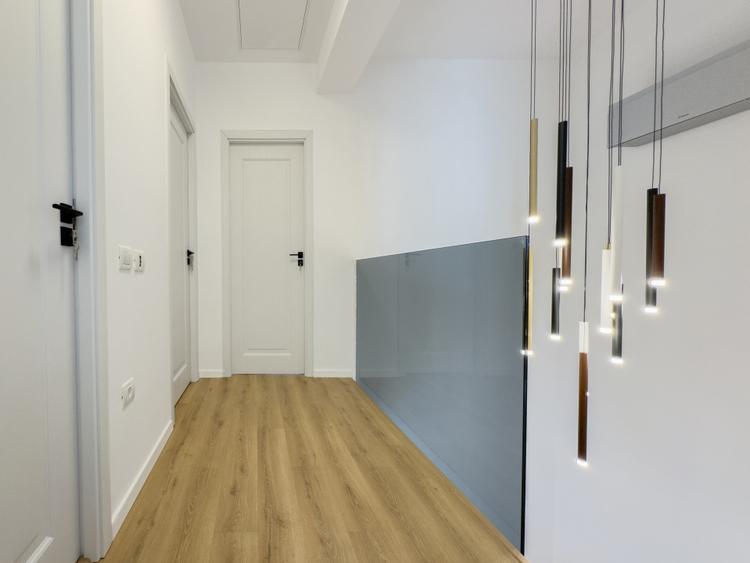 Vila P+1 in Valu lui Traian, pe partea dreapta - finisata complet