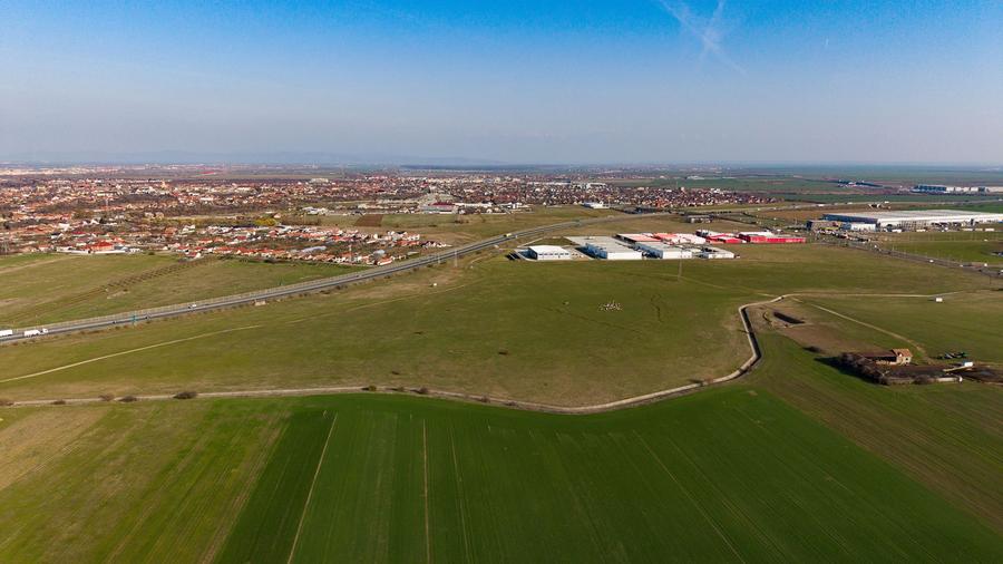 Teren de 107,000mp în zona industrială Zădareni