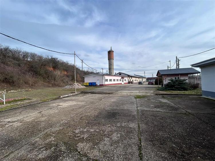 Hala industriala de vanzare in Marghita – 650 mp hala + birouri 200 mp, teren 34