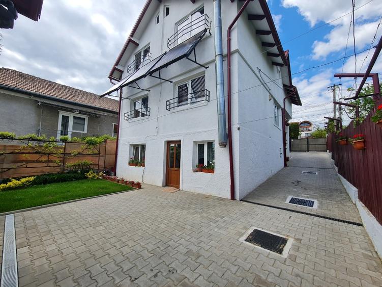 Clădire 350 mp | Sediu firmă + birouri/cazare corporate | Dâmbul Rotund