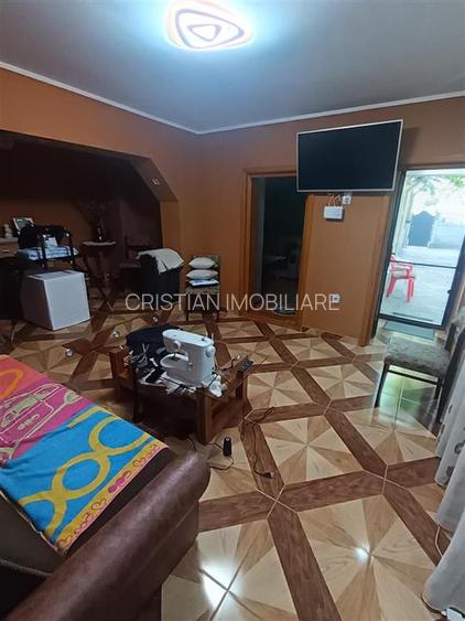 Casa foarte bine intretinuta, zona Cazasu - 13