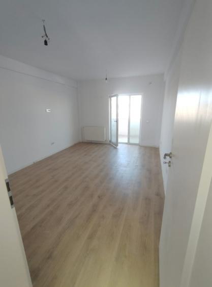 Apartament 3 camere DECOMANDAT, 71,7 mp + parcare – Hlincea – bloc nou