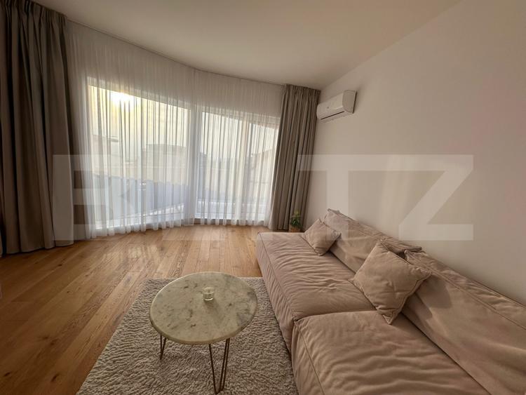 Duplex cu 4 camere, 178 mp utili, cu garaj, panoramă superbă, zona Voronet