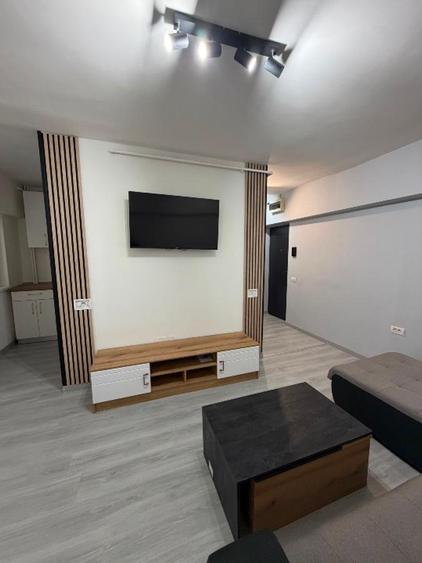 CENTRAL STUDIO PRIMA INCHIRIERE 450 EURO TERMEN LUNG