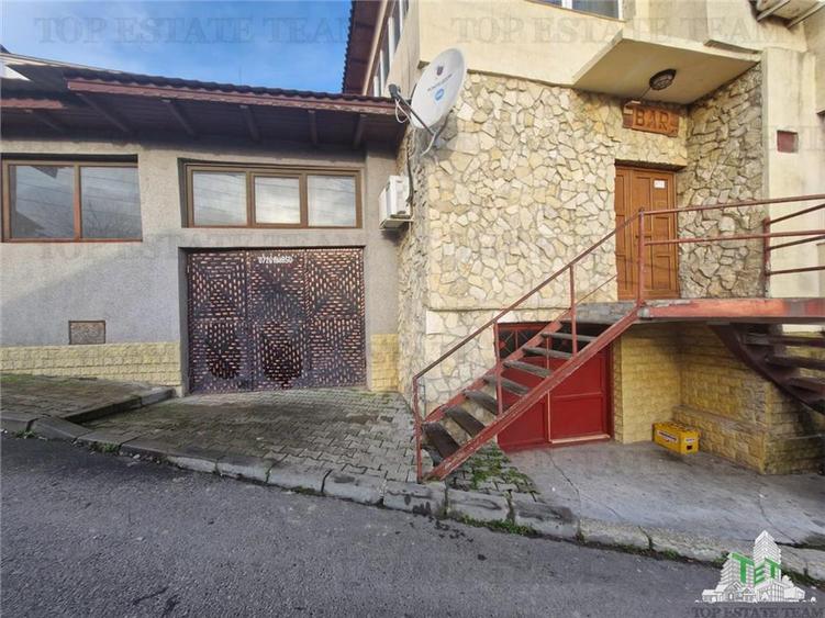 Vila unica de vanzare cu destinatie de locuinta si spatii comerciale, Medgidia,
