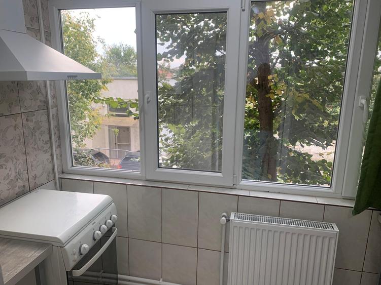 TROCADERO 2 CAMERE ETAJ 1 400 EURO TERMEN LUNG