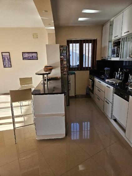 Apt. 3 camere vanzare