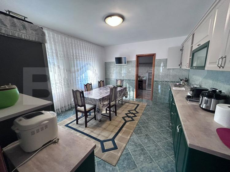 Duplex de vanzare, 609 mp, teren 23.218 mp, zona Bumbesti