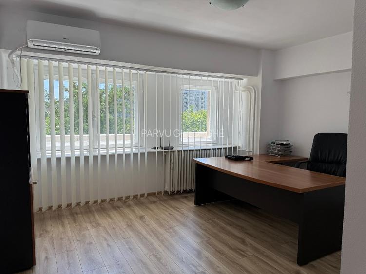 Spatiu de birou  premium  3 camere  etaj 1 Piata Alba Iulia, vedere spre piata. - 2