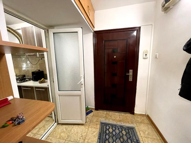 Apartament 2 camere, Etaj 1, zona Pacurari - Alpha Bank, Iasi