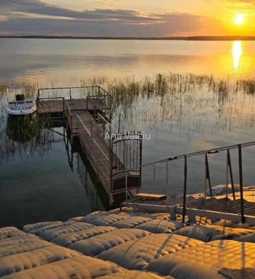 Casa langa lac!Balta Mostistea la o aruncatura de bat - 11