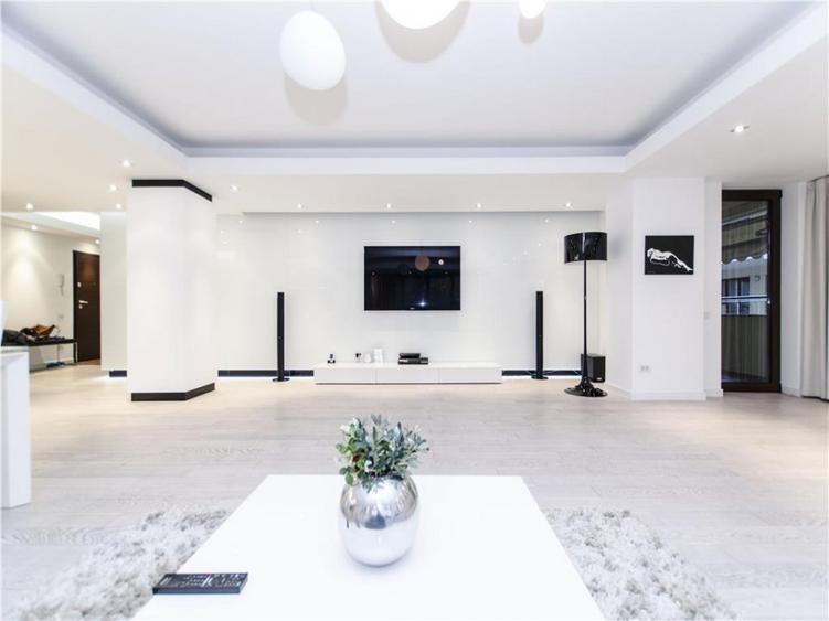 Apartament 4 camere Lux Bd.Mamaia, 210 mp, Prima închiriere