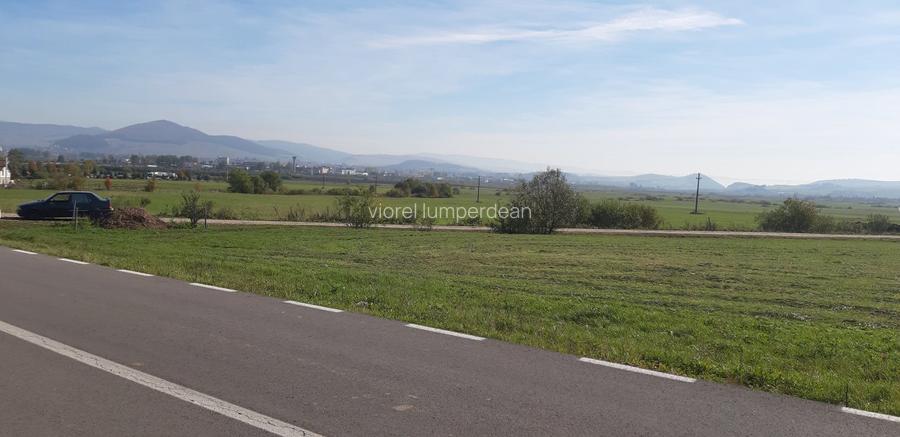 vand teren parcelat , toate parcelele la drum, situat la Subpadure - 3