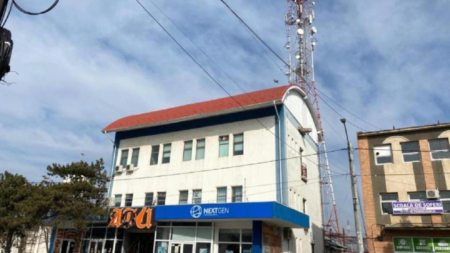 Cladire comerciala 937 mp + Teren 894 mp - Urziceni
