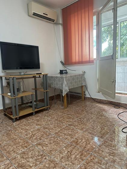 Dristor-Garsonieră cu balcon, aer condiționat, mobilat, utilat, lift, metrou
