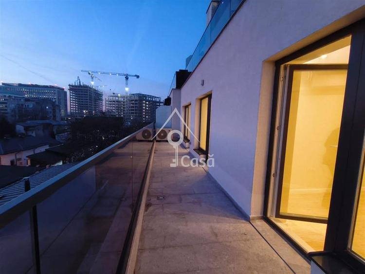 Apartament 3 camere, terasa de 15 mp, Timpuri Noi