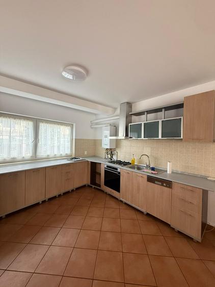 Casă de închiriat, 4 camere, 141 mp, Bună Ziua zona LIDL Bună Ziua