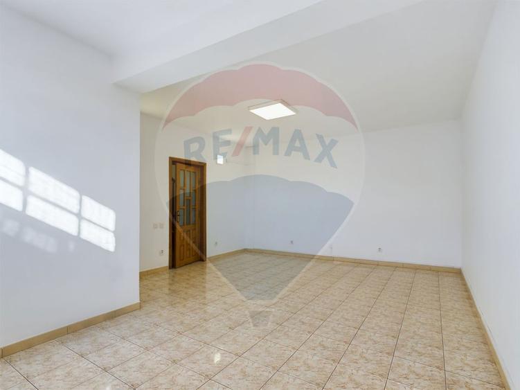 Casa cu 5 camere de inchiriat 210 mp | Eroii Revolutiei