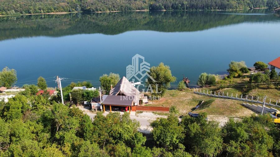 Teren intravilan de vânzare – 770 mp | Panoramă superbă asupra Lacului