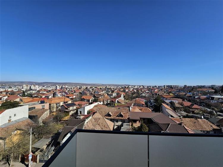 Vanzare apartament 3 camere, ultramodern, dispus pe 2 niveluri, Cartier Gheorghe