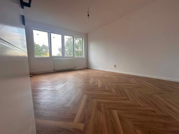 Circumvalatiunii | 2 Camere | Decomandat | Etaj intermediar | Centrala Proprie