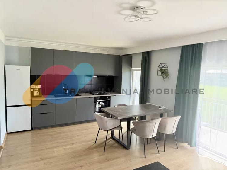 Apartament 2 camere, balcon, garaj, zona Floresti