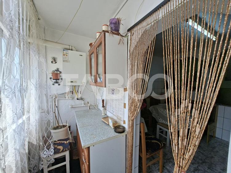 Apartament decomandat de vanzare 2 camere balcon pivnita