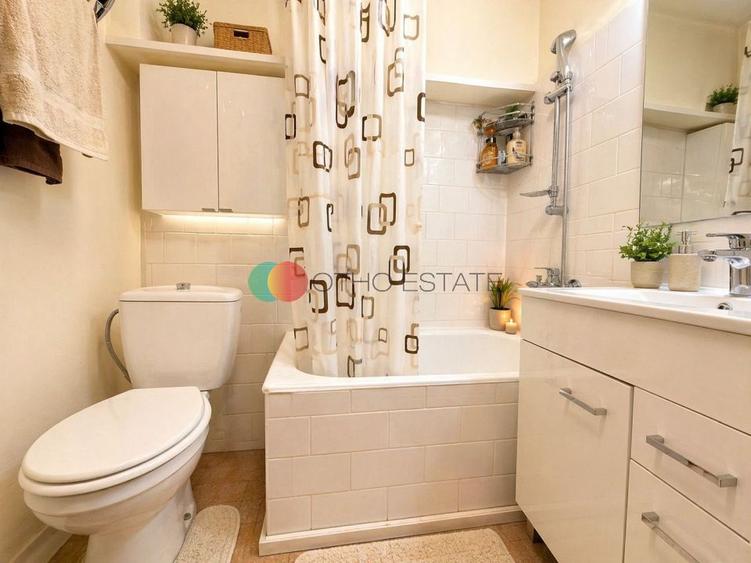 3 Camere Plus Garsoniera -Stefan cel Mare | Loc de Parcare - Metrou