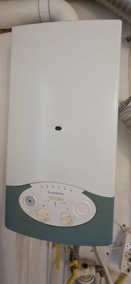 Apartament central str. Arcu etaj1