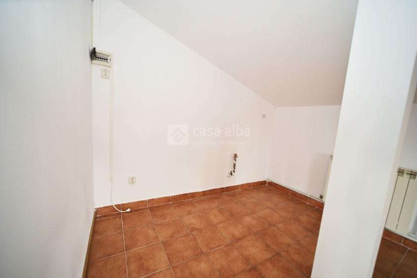 Aroneanu - Sorogari, proprietate excelent pozitionata, de vanzare