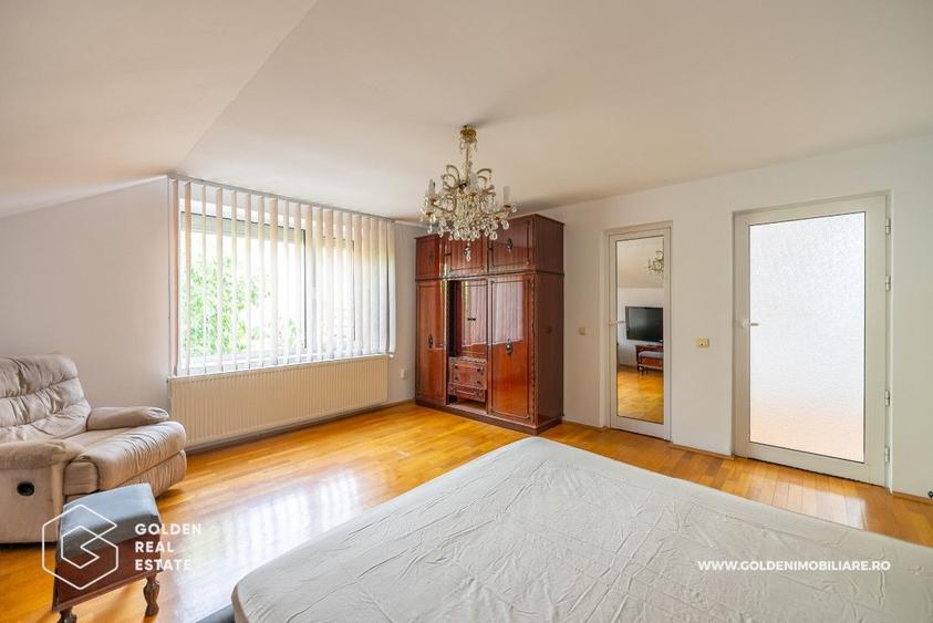 Vilă zona Podgoria, 140mp, 5 camere, 2 bai, garaj