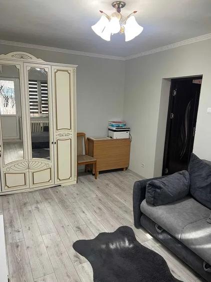 Apartament cu 2 camere, etajul 2/4, zona Tatarasi