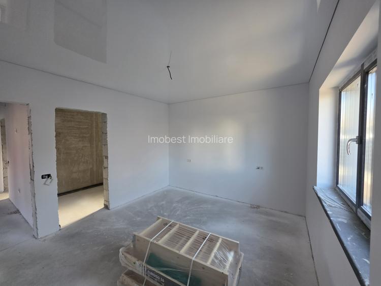 Oportunitate! Casa la sol, 3 camere, posibilitate de mansardare, Valu lui Traian