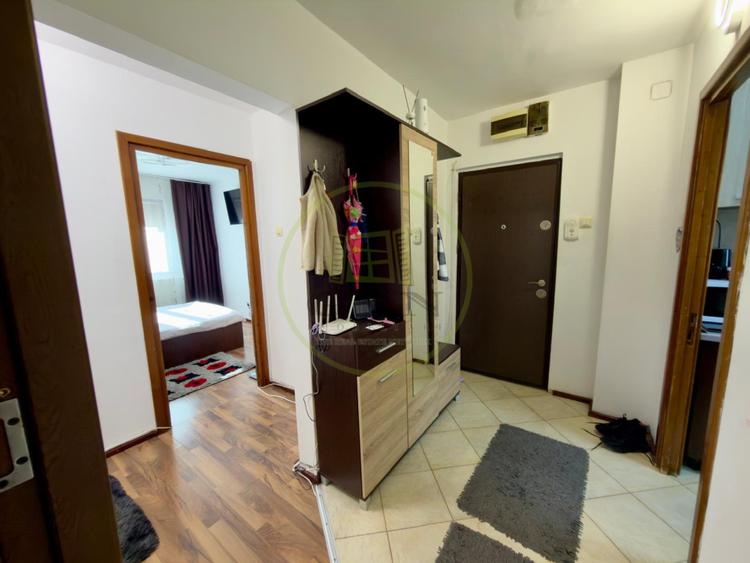 Apartament 3 camere, decomandat, 67.91 mp, cartier Rovine, zona Scoala 21
