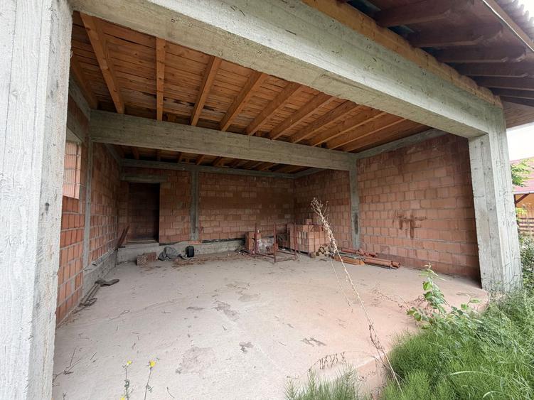 Casă de vânzare 260 mp utili + 1052 mp teren in centrul orasului Covasna