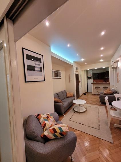Închiriez apartament 2 camere, [zona parc Cismigiu, hotel Veneția]