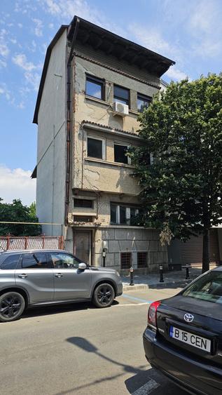 Casă cu potențial investițional – D+P+2+Pod | 270 mp construiți | Teren 210 mp |