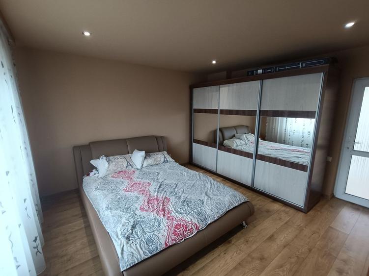 Casa cu 3 camere, 150 mpu, mobilata, utilata, garaj, curte, Ampoita